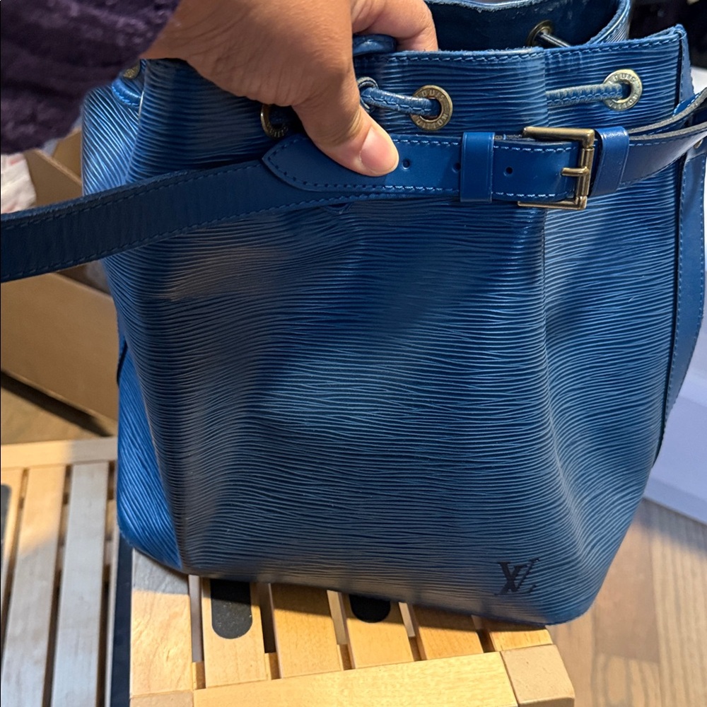 Louis Vuitton Blue Epi Petit Noe Bag - Picture 5 of 12